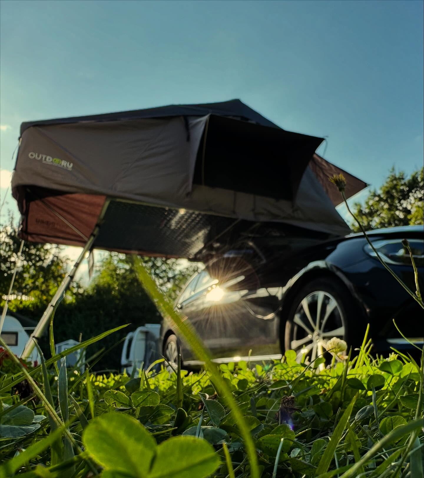 Roadtrip-Ready: Die besten Routen und Spots fr Dachzelt-Nomaden in De
