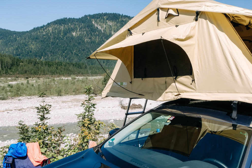 tent artist Darrell Bush Rock Island Select Vehicle:Ford F150 | 5'6