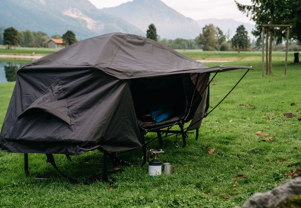 Camping Anhänger mit Dachzelt - Fahrrad Transport